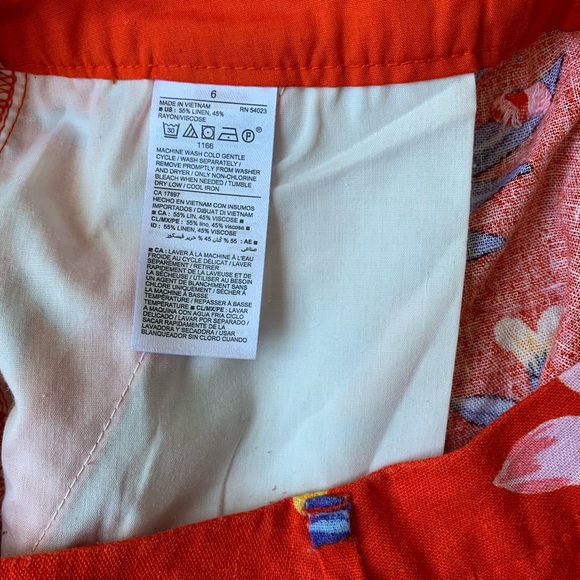 Old Navy Linen Everyday Short, Red Floral, Size 6 - Picture 5 of 6